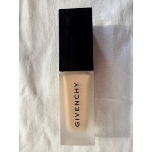 Givenchy Prisme Libre Skin-Caring‎ Matte Foundation 2-N160 1oz